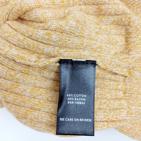 Torrid Mustard Ribbed V Neck Sweater Size 2 - Picture 5 of 8